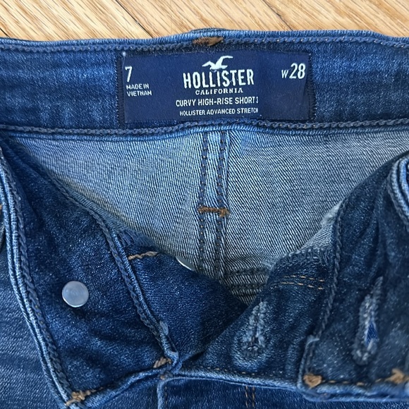Hollister California Curvy High-rise Short size 7 - Picture 3 of 3